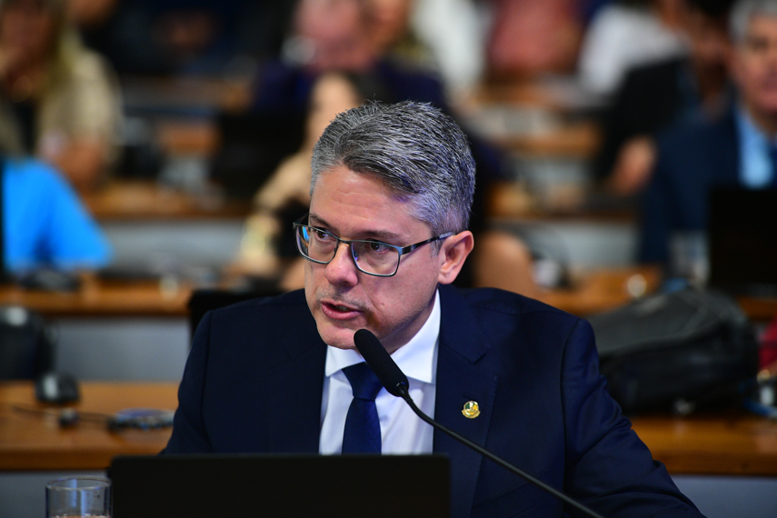 Aumento de pena no crime de corrupção de menores vai à CCJ