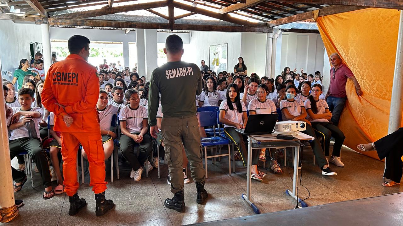 Corpo de Bombeiros do Piauí registra cerca de 900 ocorrências de combate a fogo em vegetação em todo o estado