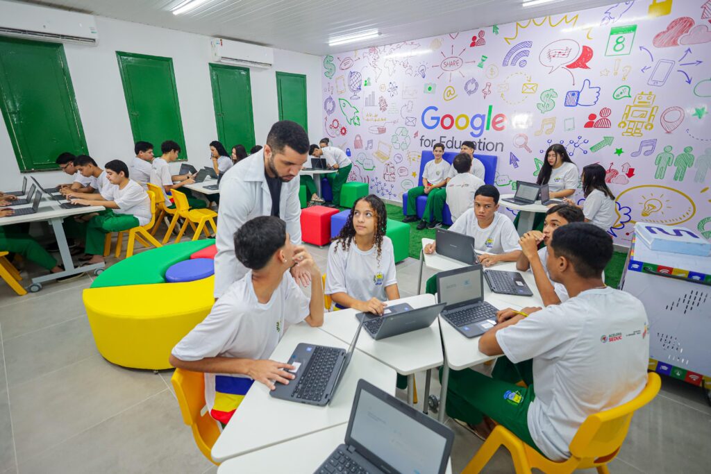 Seduc convoca professores para reforçar escolas de tempo integral com educação profissional