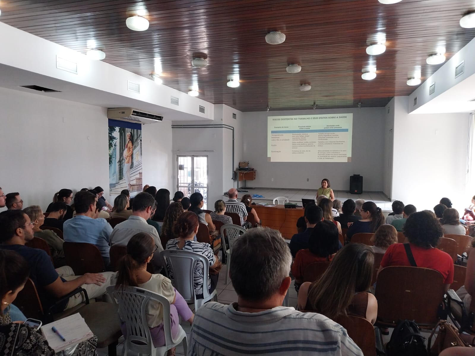 Cerca de 200 médicos participam de capacitação em Saúde do Trabalhador e Medicamentos Controlados em Teresina