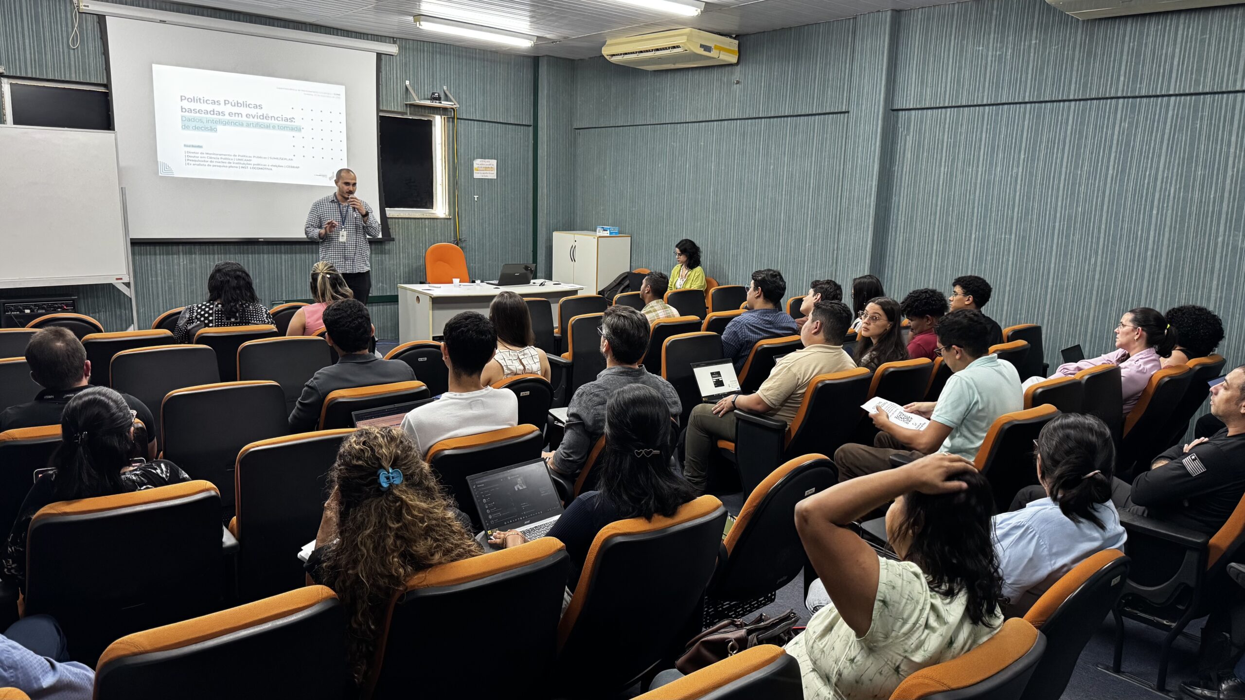 Seplan e Escola de Governo iniciam curso “Políticas Públicas Baseadas em Evidências”