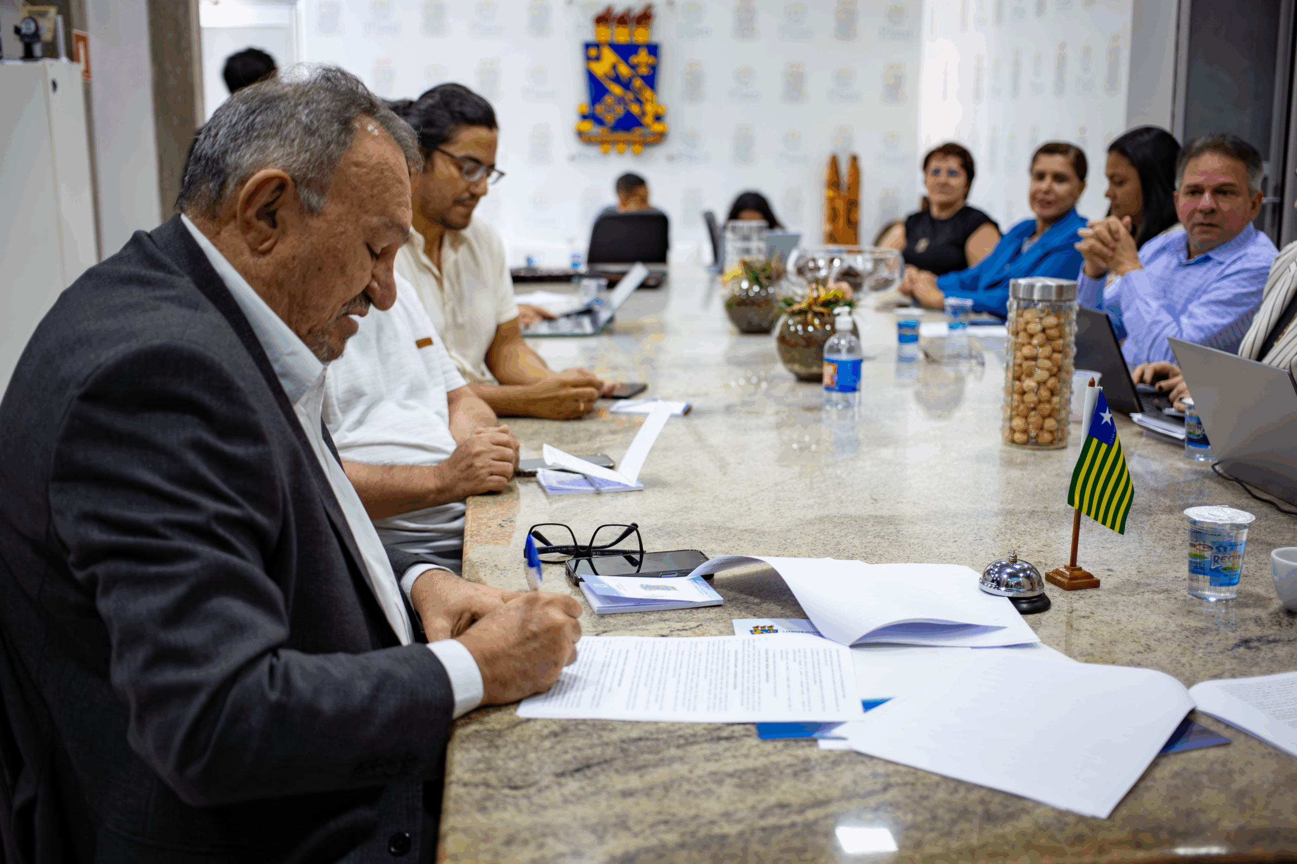 Com investimento previsto de R$ 1,4 milhão, Fapepi e Uespi firmam acordo para financiar bolsas a professores da universidade