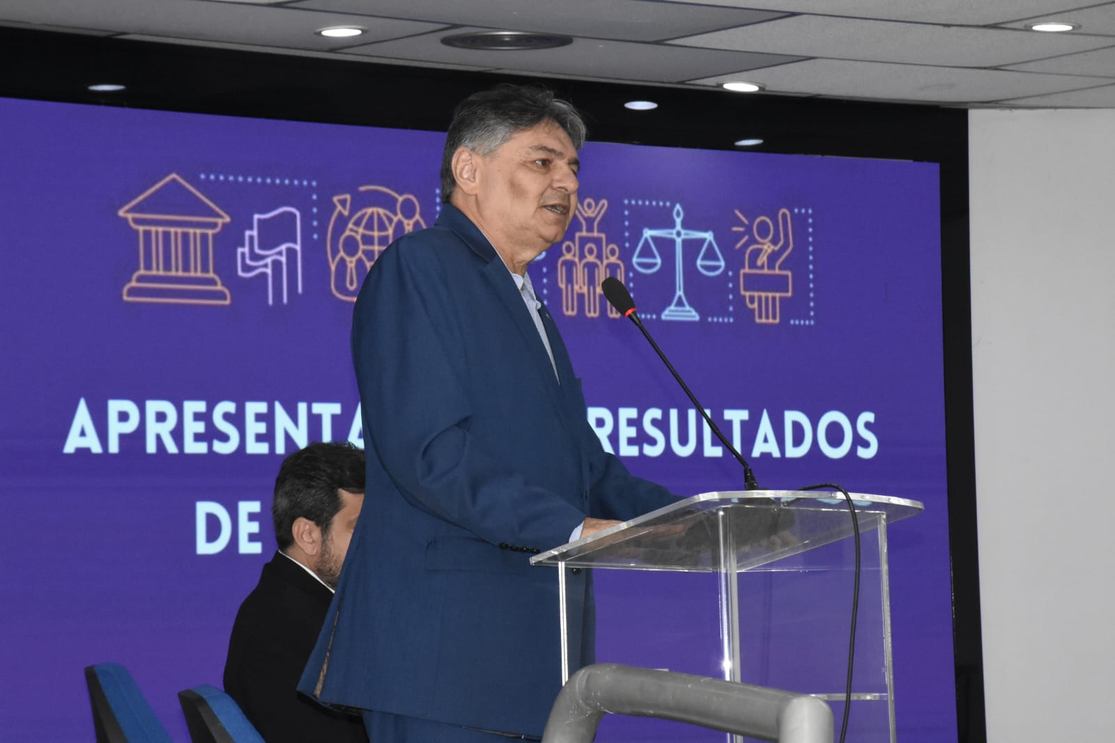 No TCE, Governo do Estado destaca investimentos obtidos em missões internacionais e avanços na educação