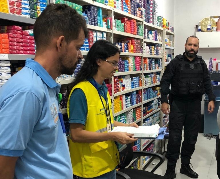 Vigilância Sanitária Estadual participa de operação da Polícia Civil em rede de drogarias de Teresina