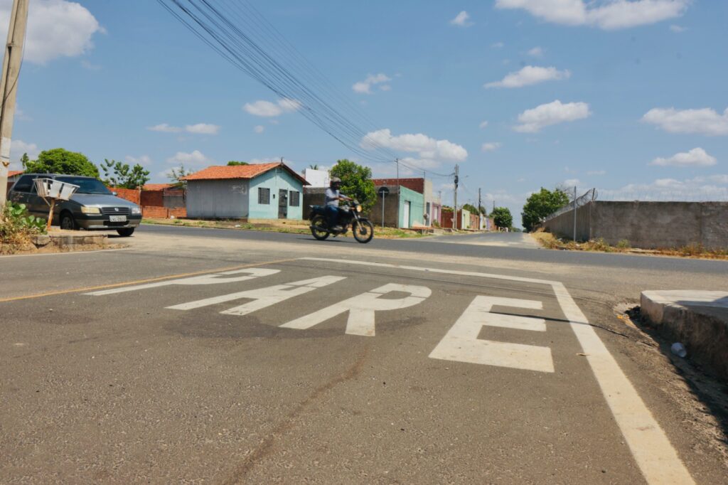 OPA: Asfalto da Rua 14 leva mais mobilidade e qualidade de vida ao Residencial Teresina Sul I e II