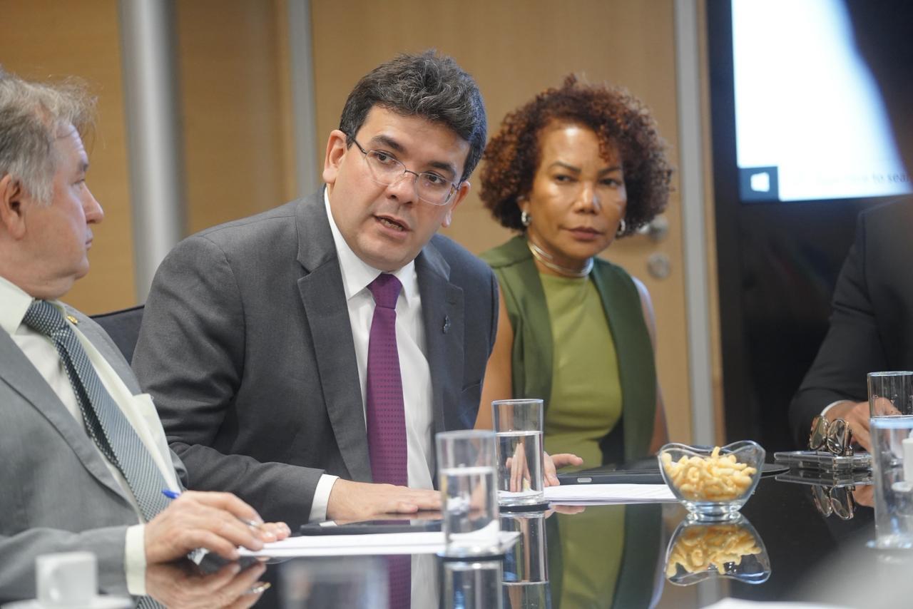 Governador se reúne com ministro Waldez Góes e trata de obras hídricas e ações contra a estiagem no Piauí