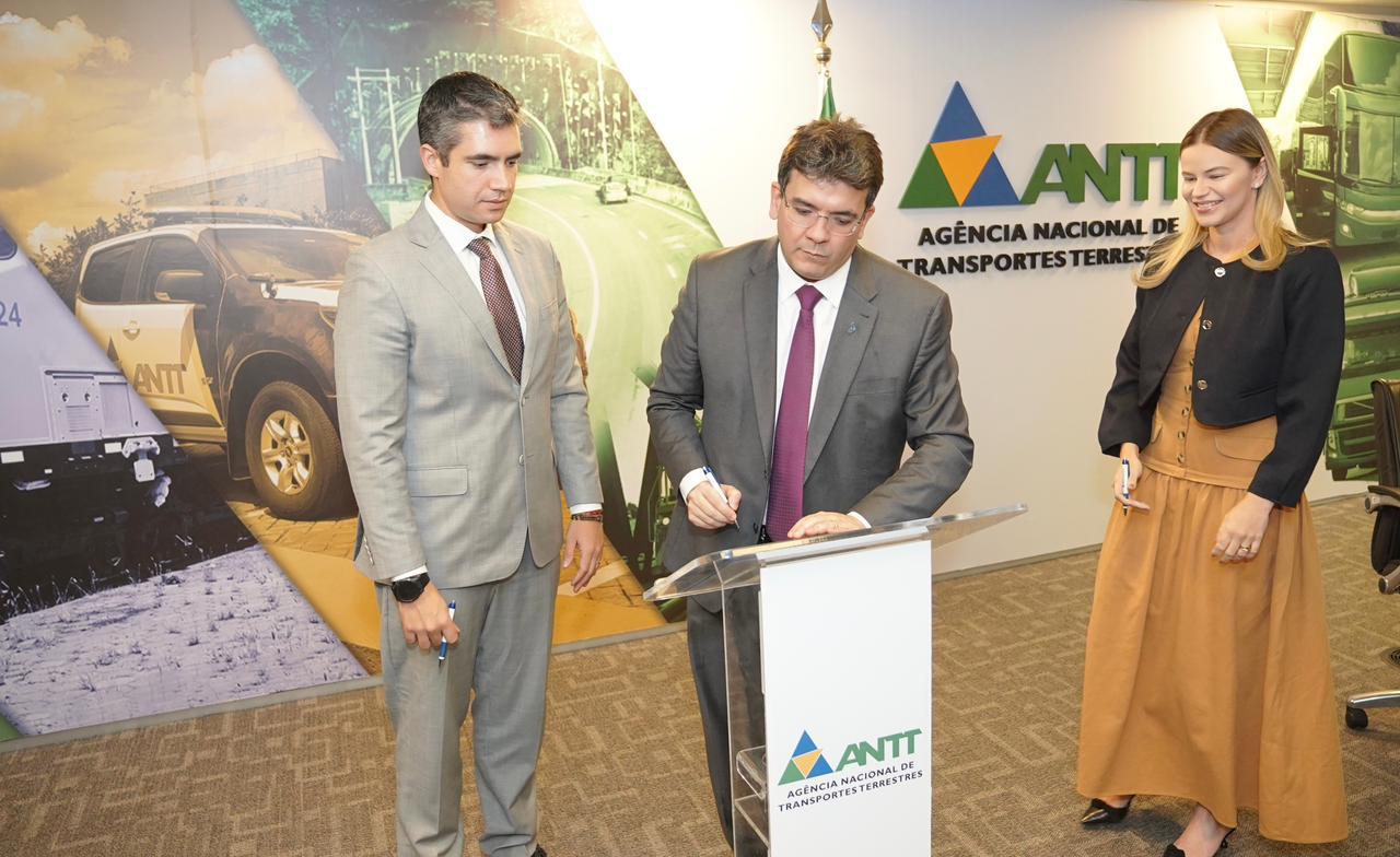 Governo do Estado e ANTT firmam acordo para fortalecer fiscalização do transporte de passageiros no Piauí
