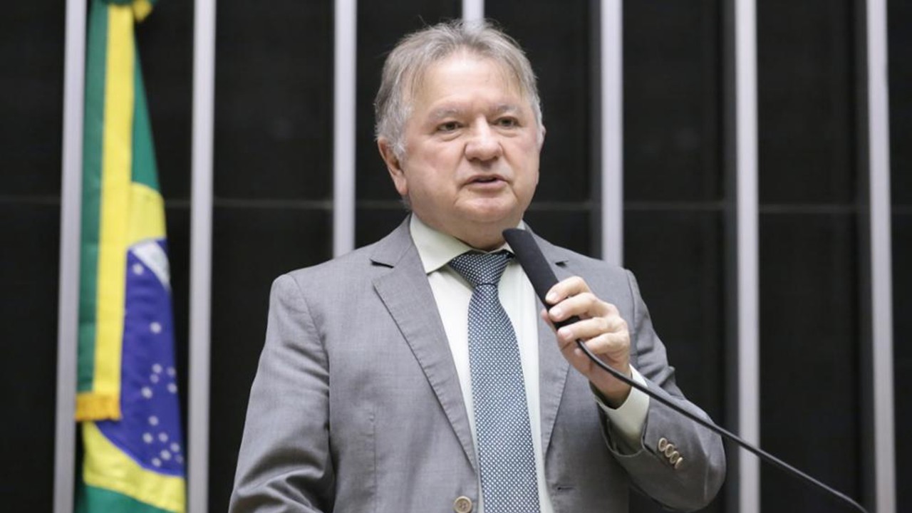 Merlong Solano se pronuncia sobre a derrubada de MP que garantia R$ 30 bilhões para políticas públicas