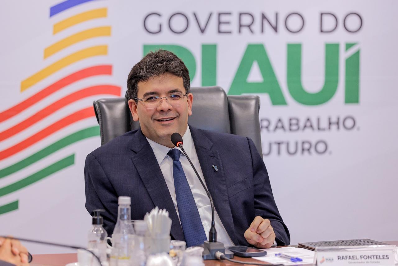 Governo do Estado firma acordo com Sebrae para ampliar ensino de empreendedorismo e inovação nas escolas Seduc