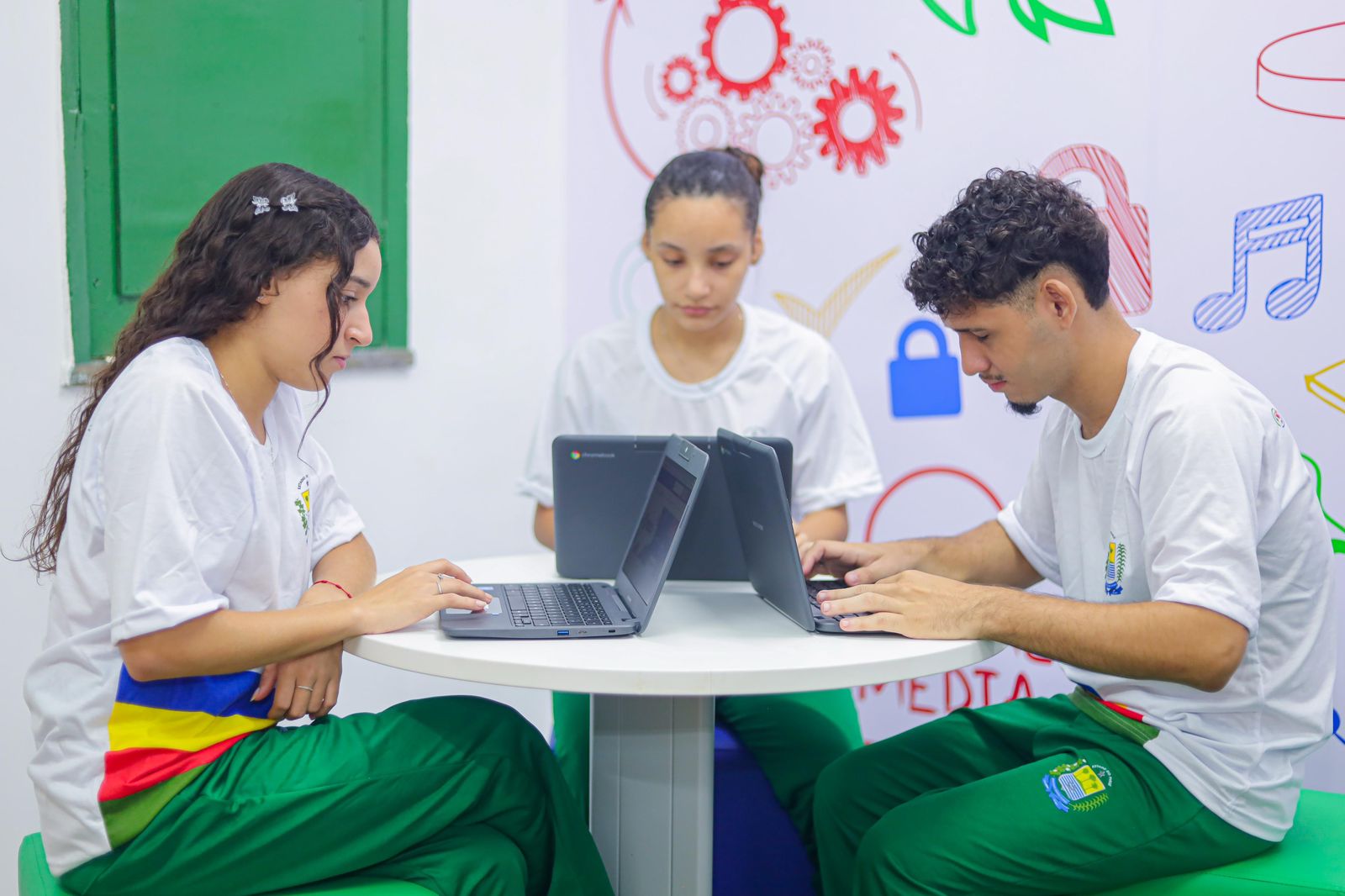 Programa de ensino de Inteligência Artificial nas escolas públicas da rede estadual do Piauí ganha prêmio da Unesco