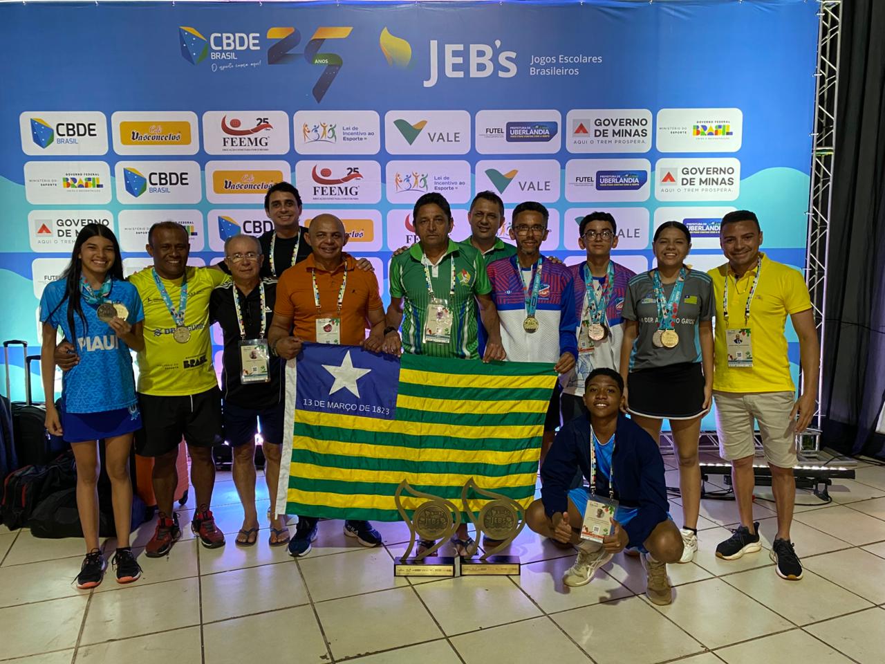 Badminton do Piauí ganha ouro e brilha nos Jogos Escolares Brasileiros com cinco medalhas e liderança nacional