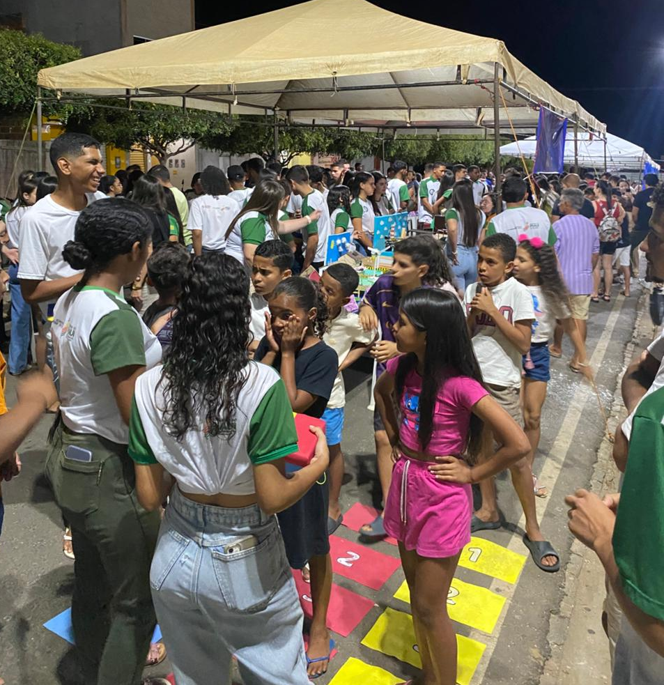 Centro Estadual de Tempo Integral Professor Francisco José Tibúrcio faz a 1ª Feira de Ciências em Betânia do Piauí