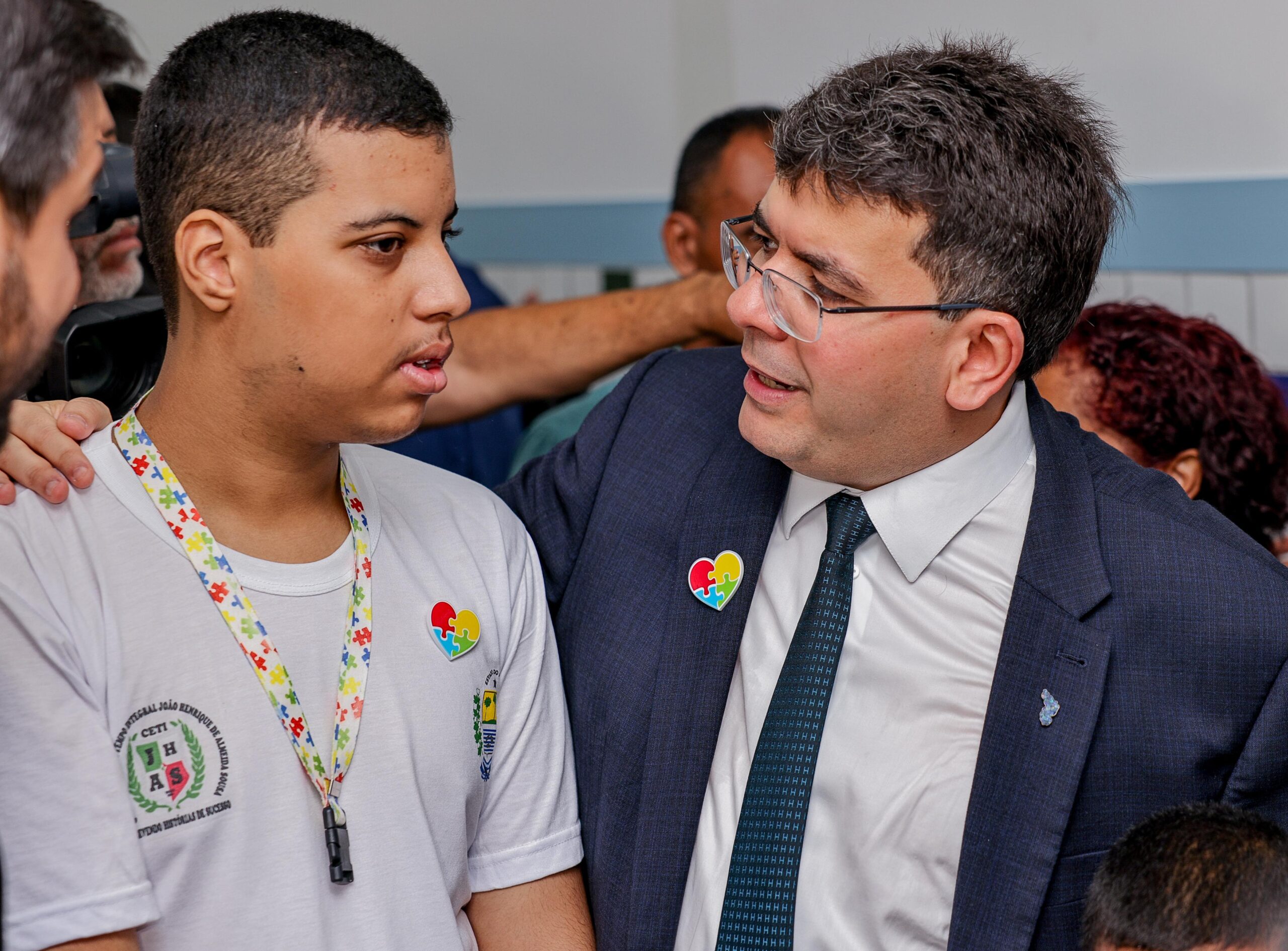 Governador Rafael Fonteles sanciona lei que institui Semana Estadual da Maternidade Atípica