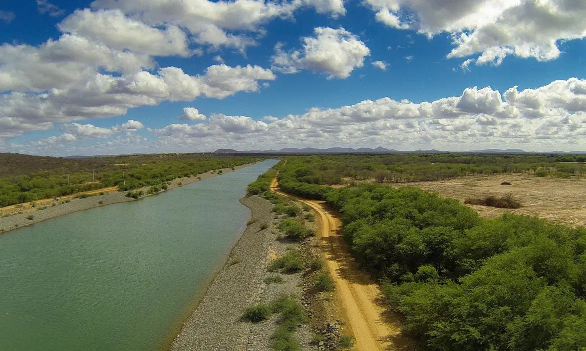 Merlong destaca importância do Eixo Oeste para levar água ao Piauí