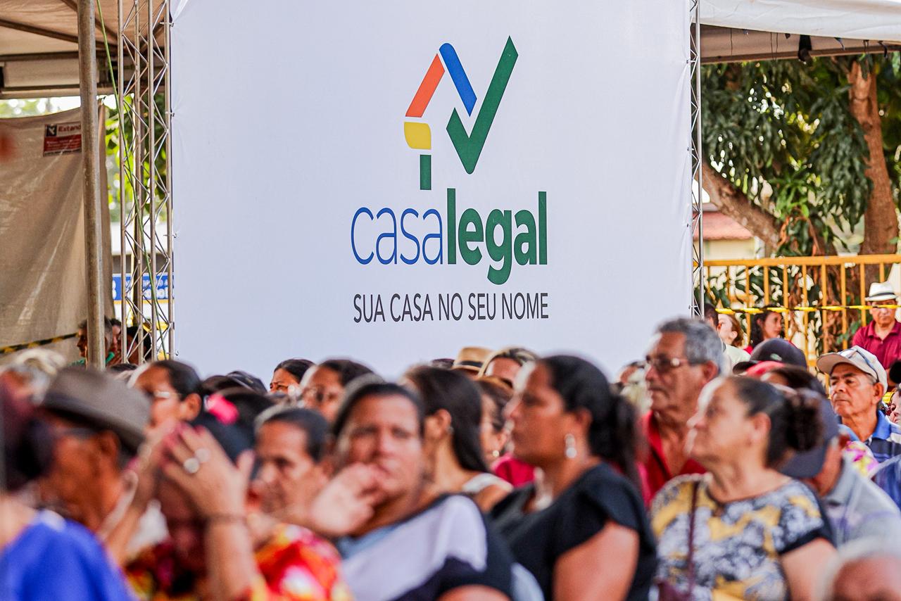 Governo entrega mais de 400 registros de imóveis a famílias de Parnaíba neste sábado (18)
