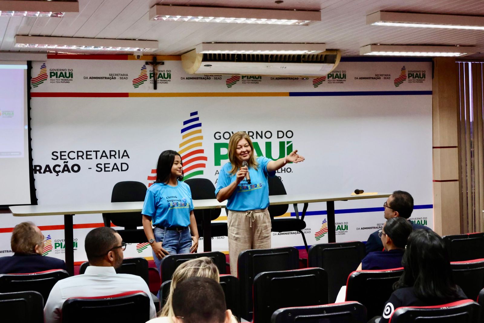 Secretária das Mulheres apresenta boas práticas de inovação no Café Inova da Sead