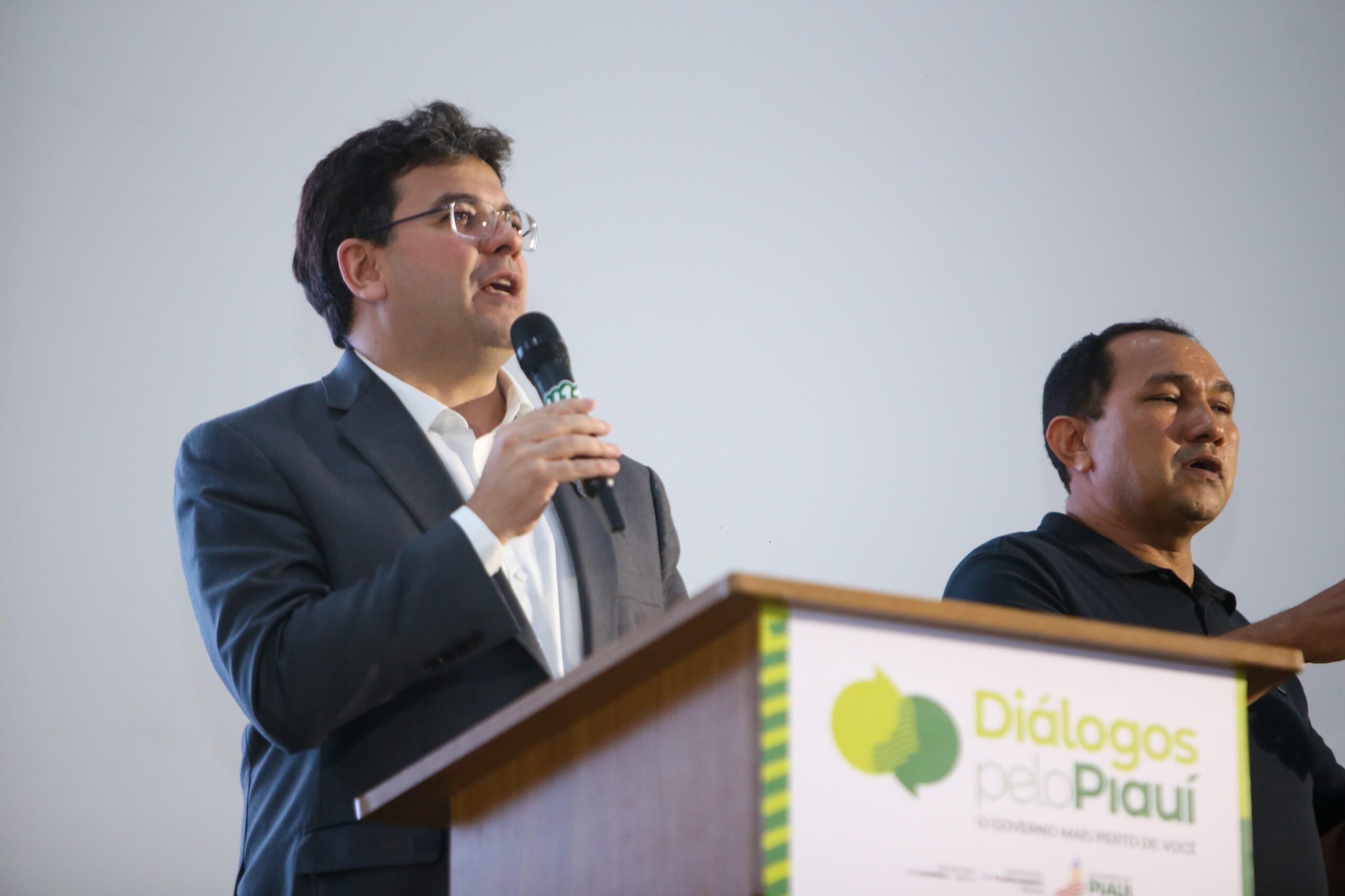 Diálogos pelo Piauí, em Parnaíba, bate recorde de inscritos e governador reforça ações prioritárias para a região