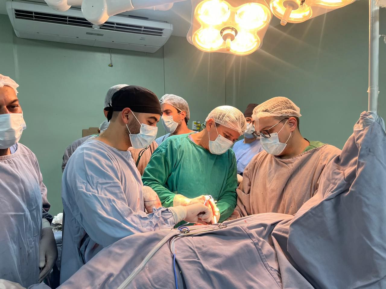 Sesapi realiza primeira cirurgia de prótese reversa de ombro na rede pública estadual