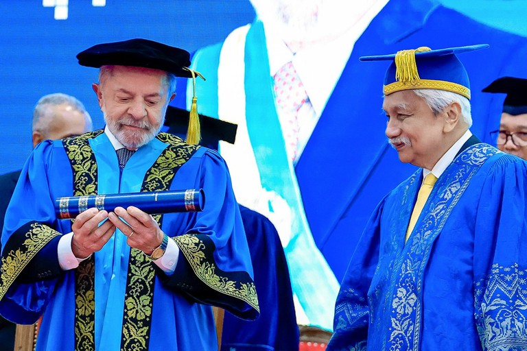 Lula recebe título de Doutor Honoris na Malásia