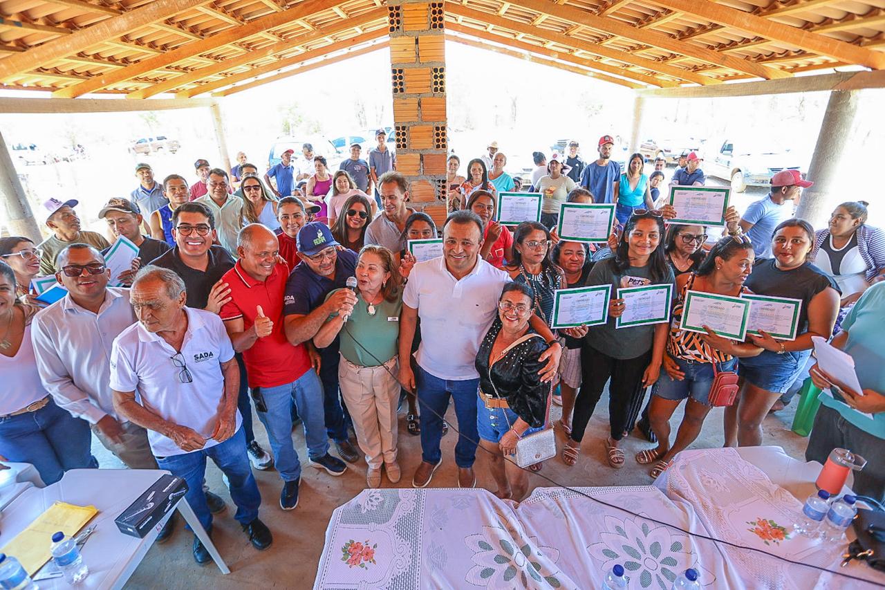 Sada entrega certificados do curso de produção de condimentos caseiros e conservas de hortaliças em Pimenteiras