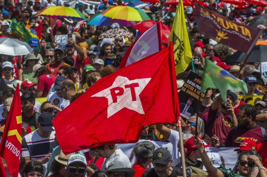 PT lidera nas redes sociais, PL e Novo ficam atrás