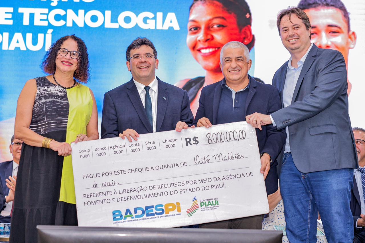 Badespi libera R$ 8 milhões para indústria de alimentos em evento com a ministra Luciana Santos