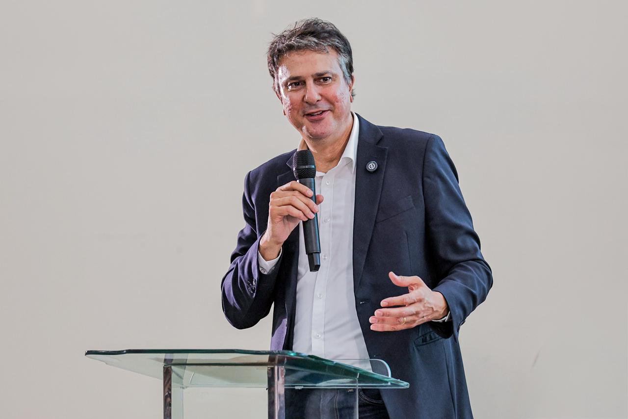 Piauí terá quatro novos campi do IFPI no interior, anuncia ministro Camilo Santana