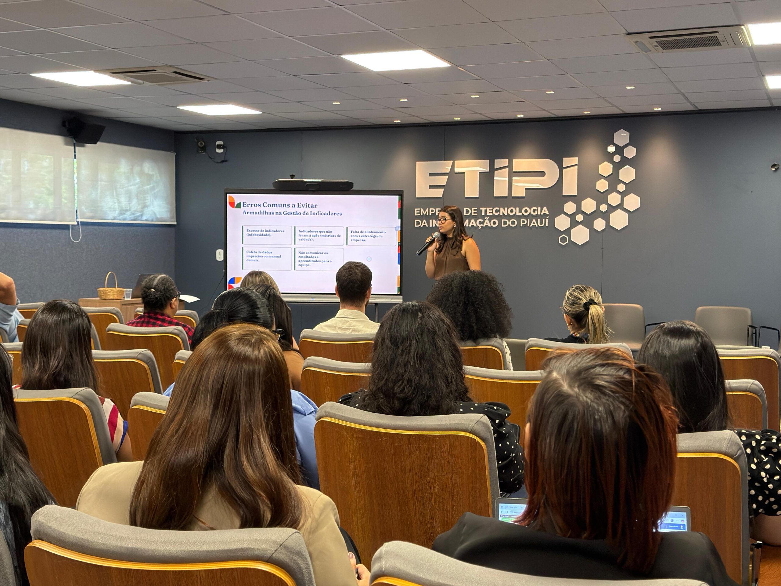 Etipi promove capacitação em indicadores para fortalecer a cultura de dados e a eficiência na gestão pública