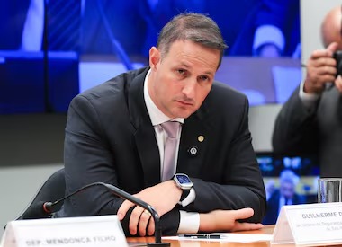 Que parlamento é esse?