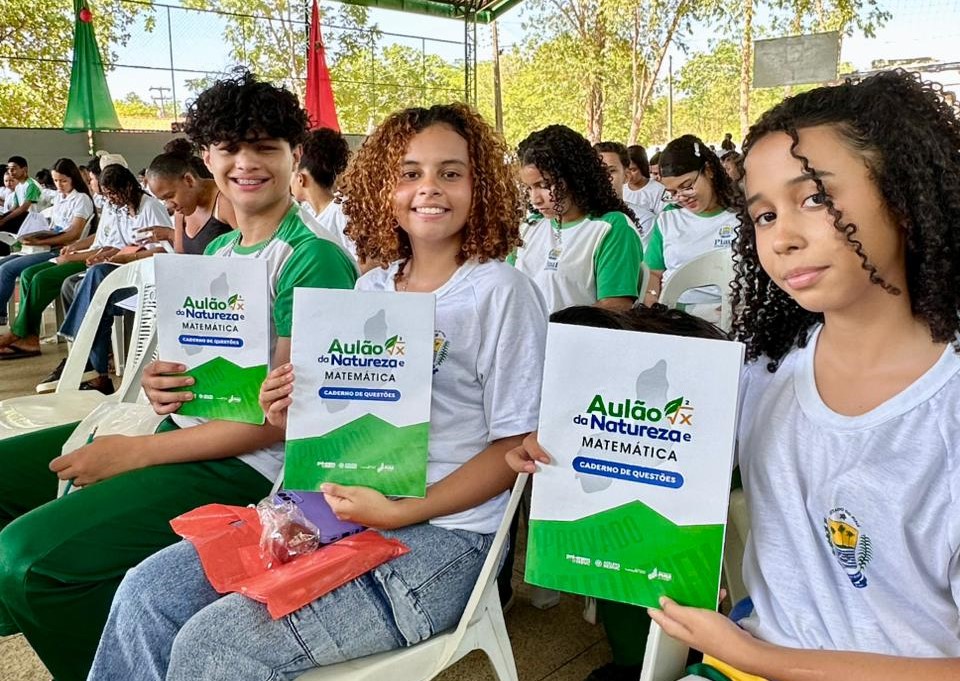 Professores da rede estadual reforçam preparação de estudantes para o segundo dia do Enem 2025