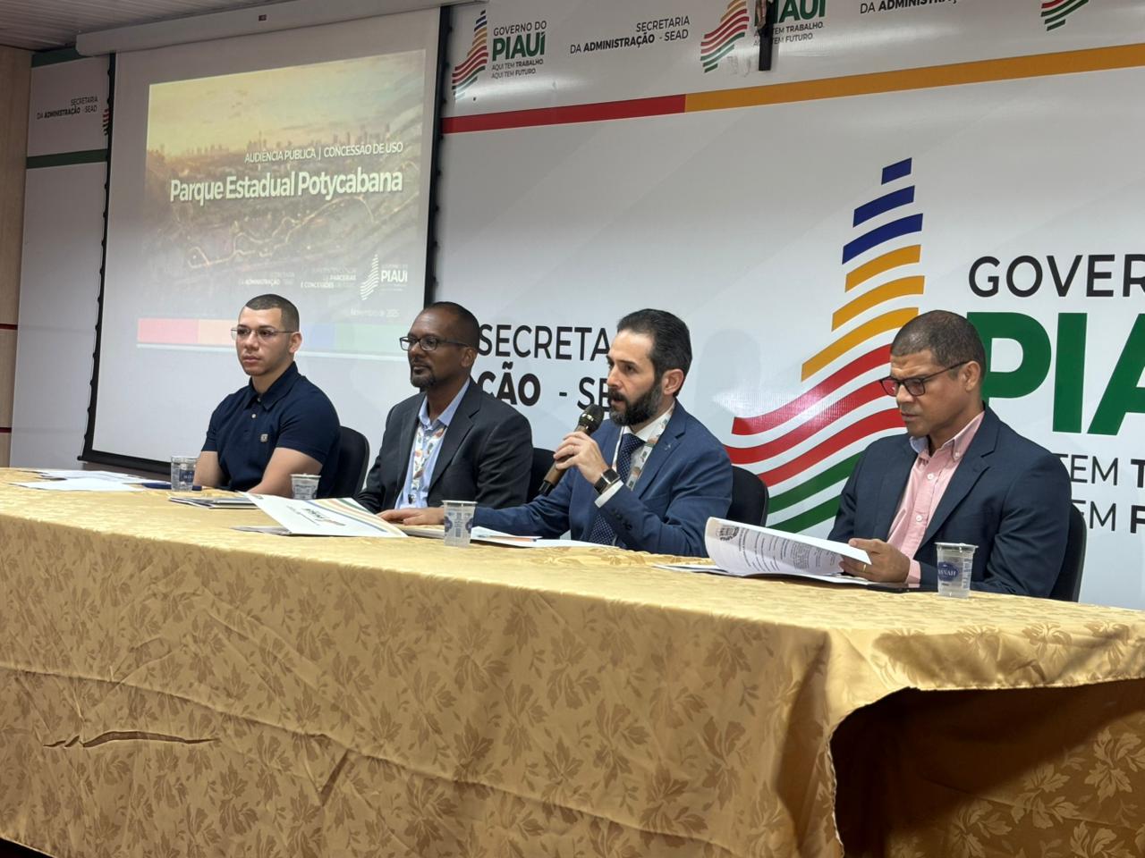 Governo realiza audiência pública e amplia escuta da população sobre concessão do Parque Potycabana