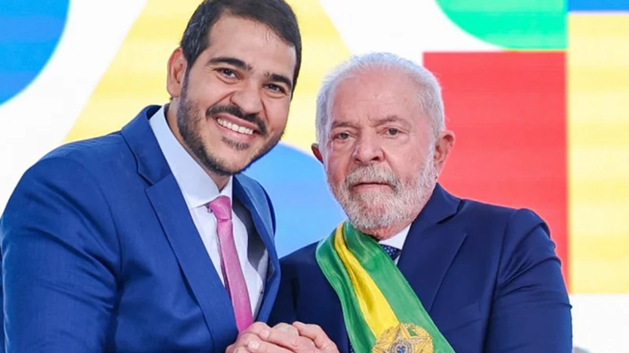 Lula confirma indicação de Jorge Messias para o STF