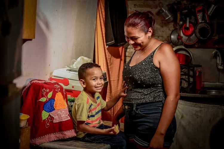 Pobreza e desigualdade no Brasil atingem menor patamar em 30 anos