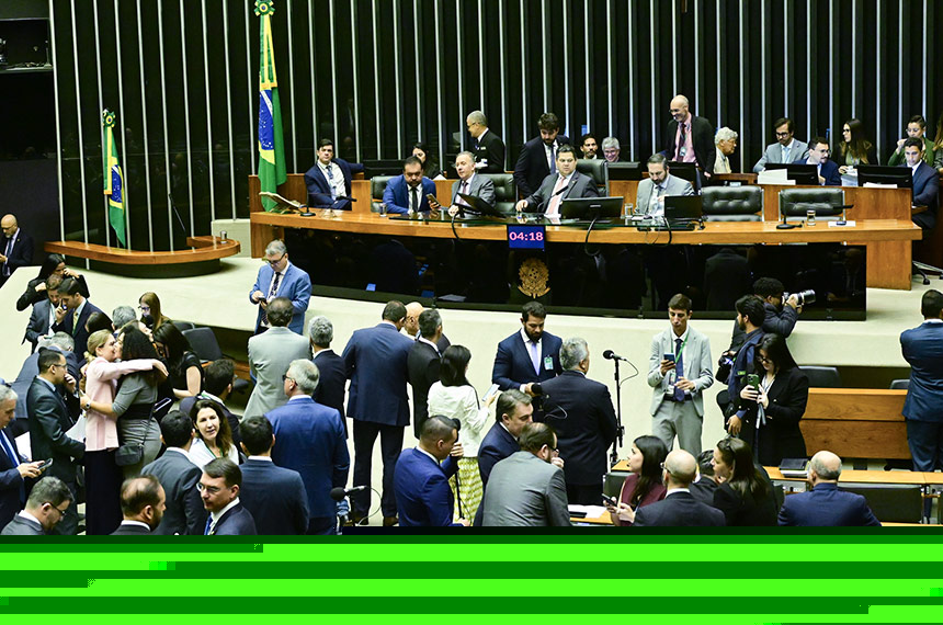 Aprovado crédito de R$ 34,3 bi para benefícios previdenciários e Bolsa Família