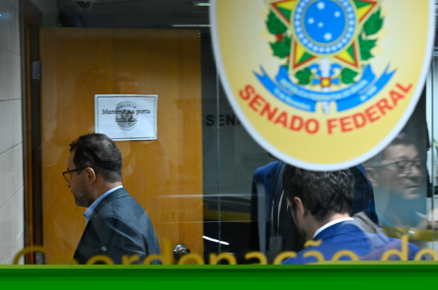 CPMI prende ex-coordenador do INSS após nove horas de depoimento