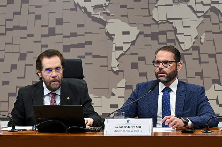 Saneamento básico avança em ritmo lento no país, avalia relator na CDR
