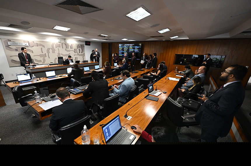 Comissão aprova tratamento para preso dependente de drogas