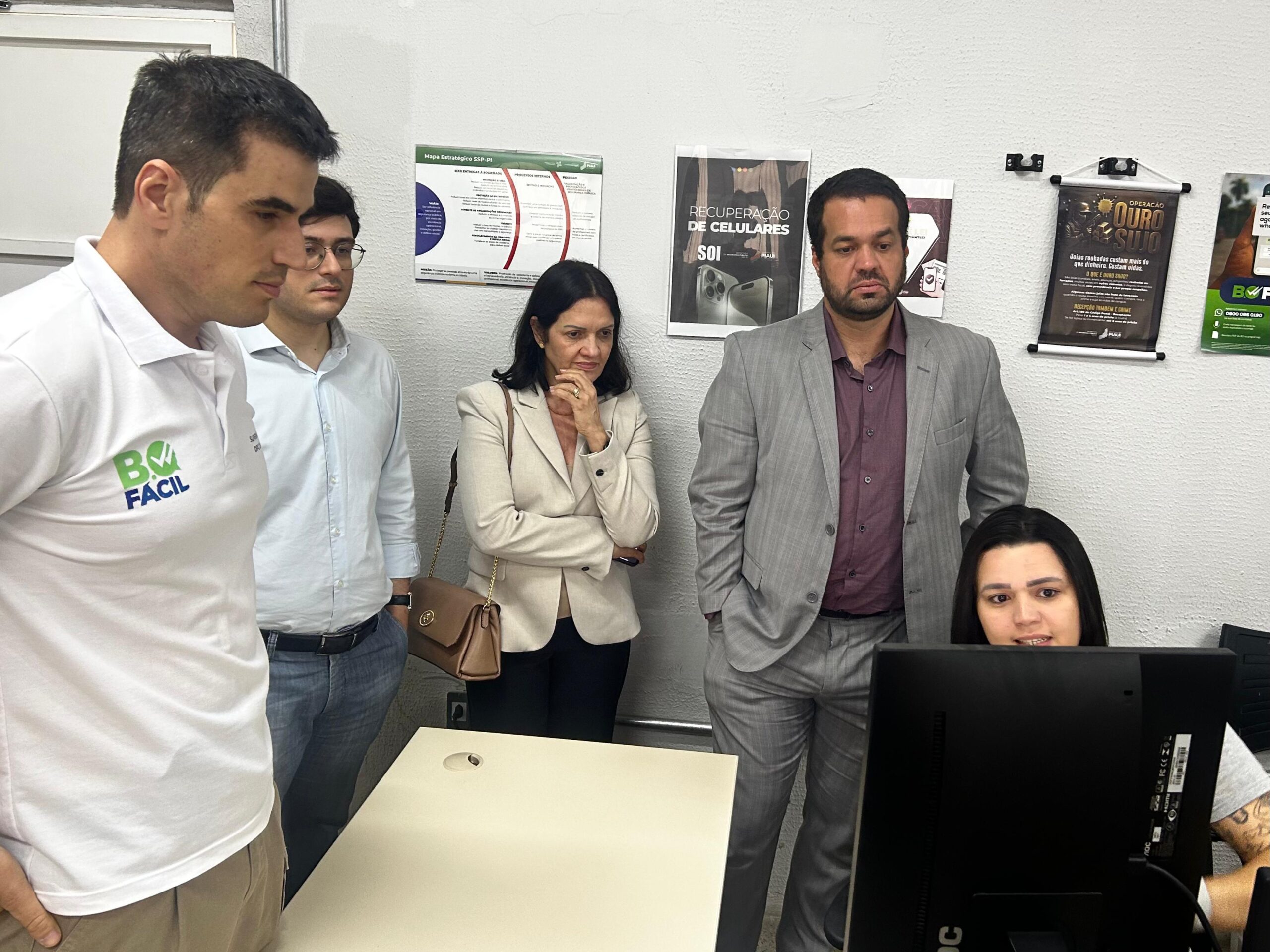 Comitiva de Alagoas visita o Piauí para conhecer programas contra roubo e furto de celulares