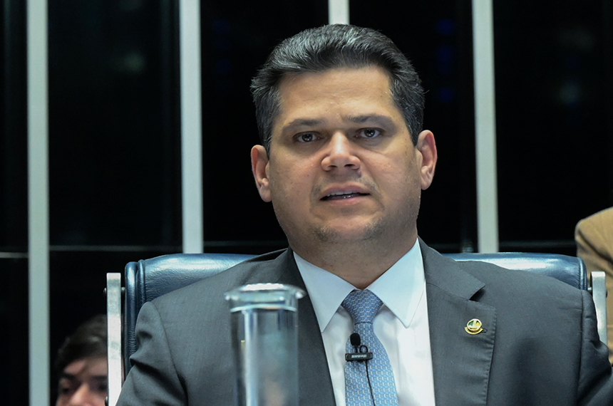Davi Alcolumbre confirma votação da LDO nesta quinta