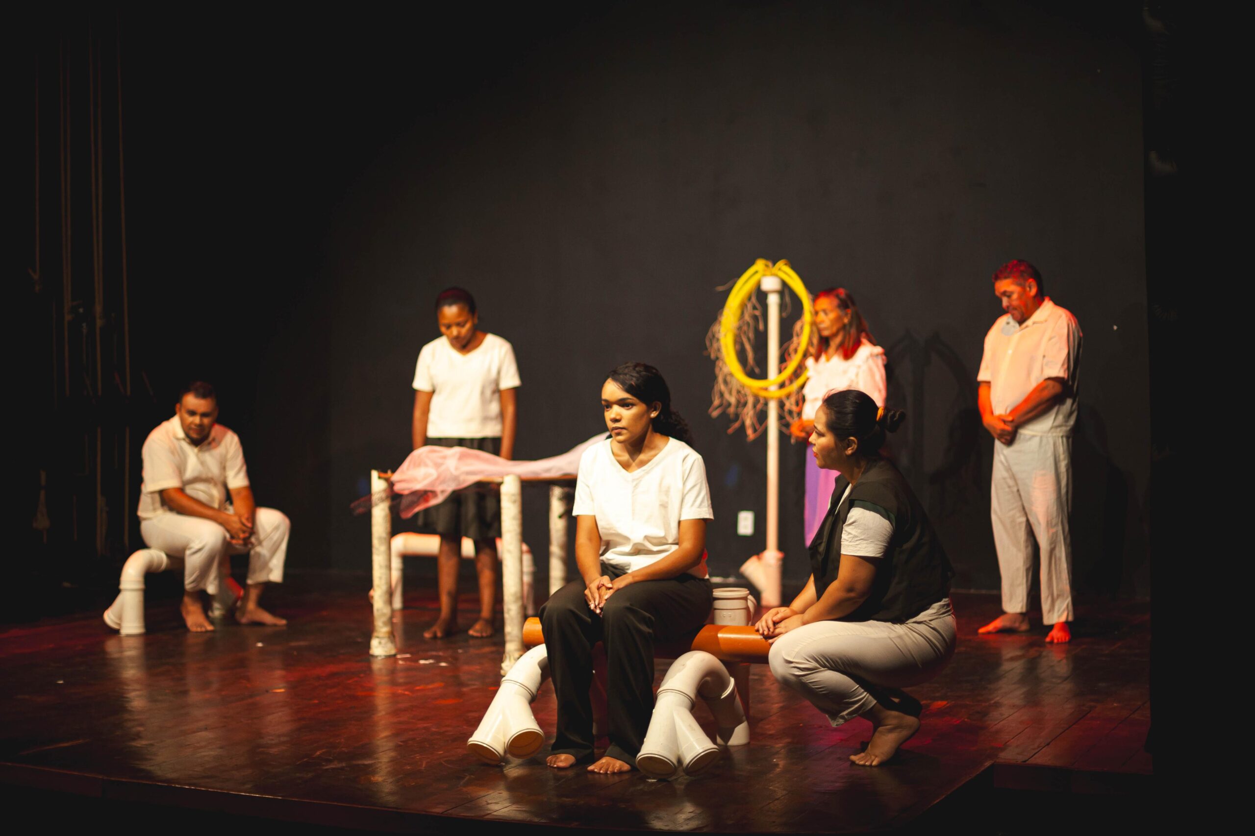 Teatro Maria Bonita, em Floriano, recebe espetáculo Vestida de Roça com sessões gratuitas nos dias 6 e 7 de dezembro