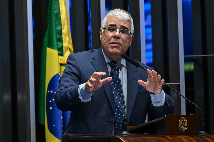 Girão diz que decisão de Gilmar é antidemocrática e cobra reação do Senado