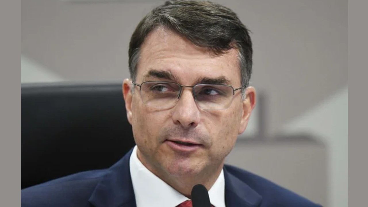 Família Bolsonaro X Centrão: direita fragmentada e próxima da ruptura