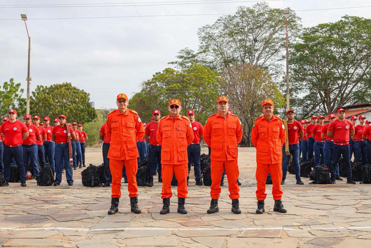Corpo de Bombeiros Militar do Piauí realiza aula inaugural do curso de formação de novos soldados nesta terça (9)