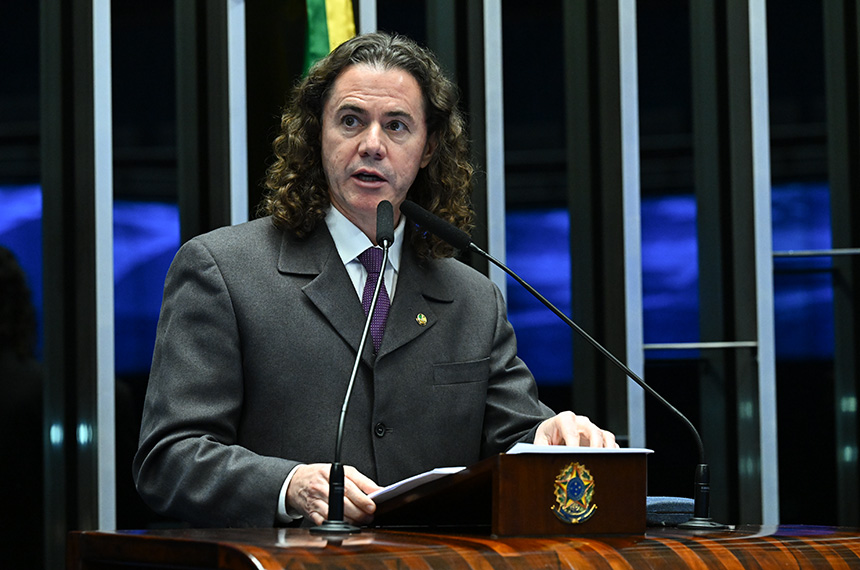 Veneziano destaca investimentos na Universidade de Campina Grande (PB)