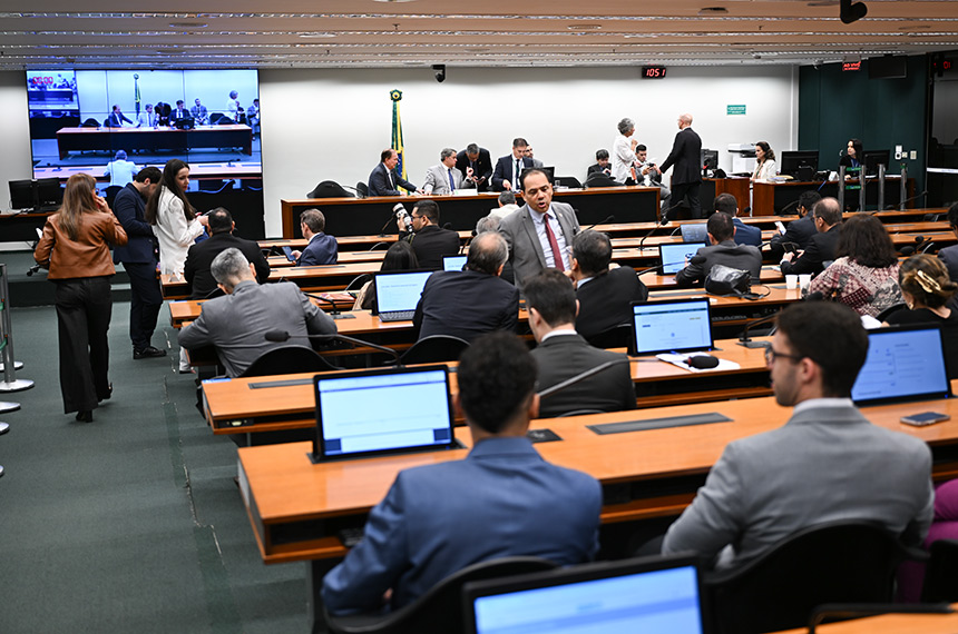 Orçamento: educação e cultura recebem R$ 2,3 bi em emendas parlamentares