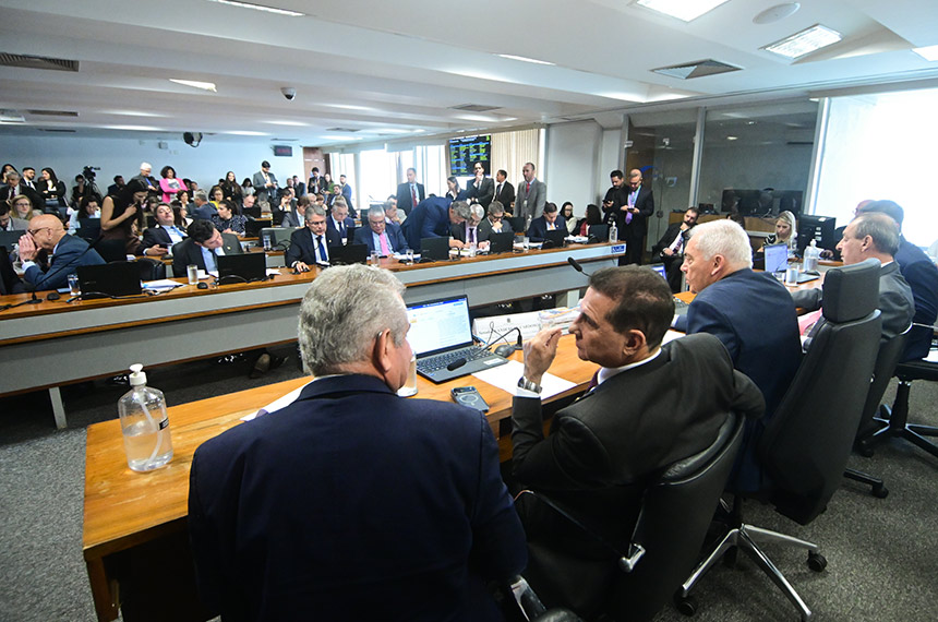 CCJ aprova uso de créditos tributários para execução de obras públicas
