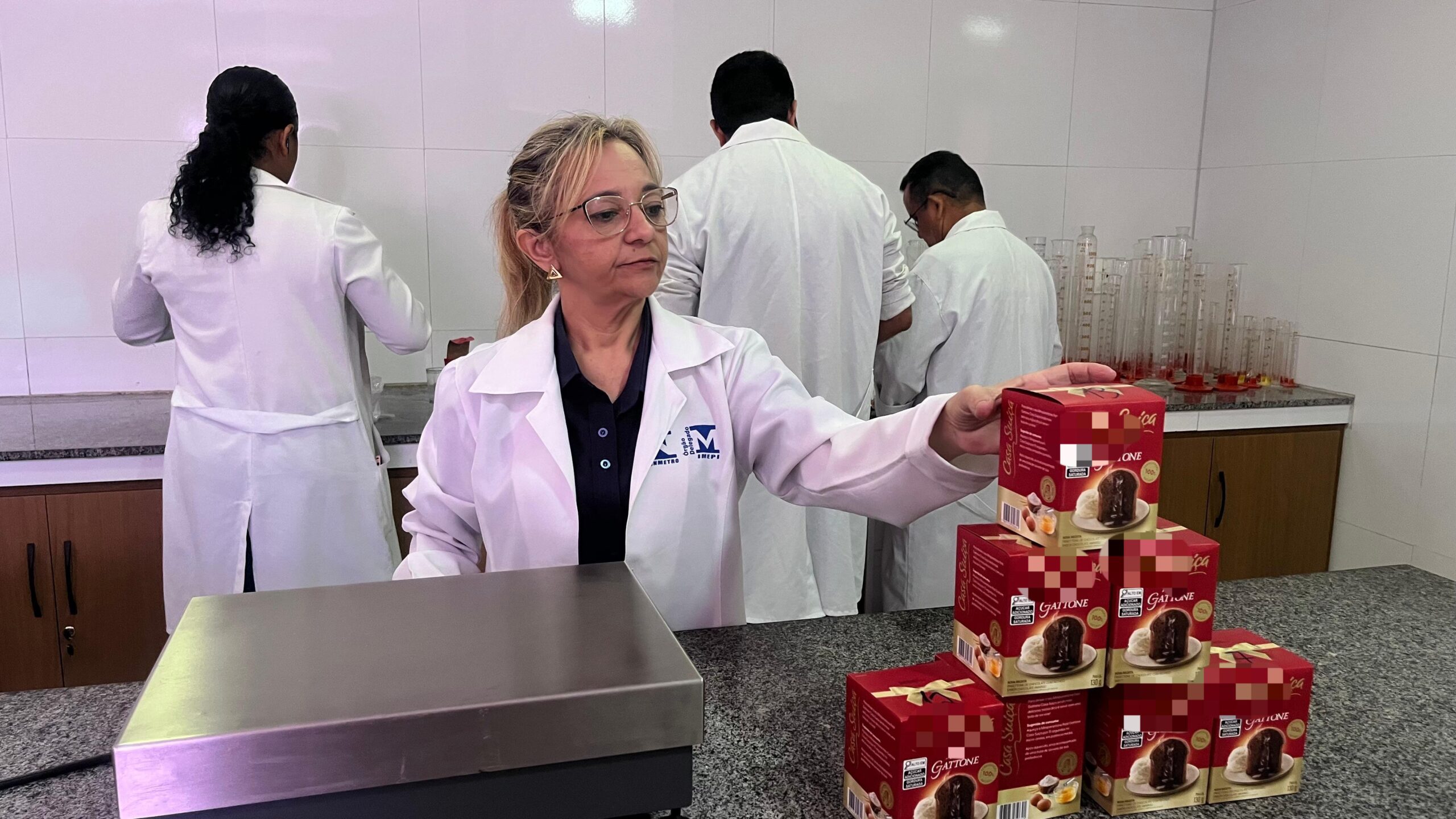 Imepi realiza perícia de produtos natalinos