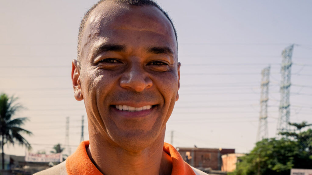 Justiça penhora cachês de Cafu por dívida milionária