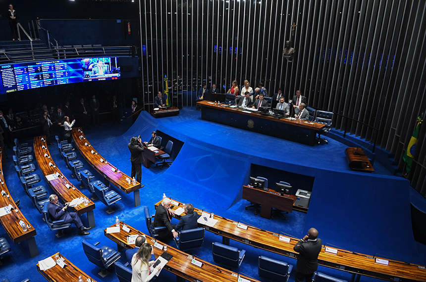 Criação de fundos da Justiça Federal, MPU e Defensoria está na pauta desta terça