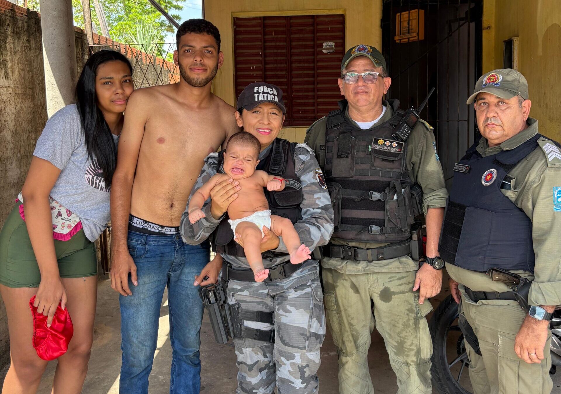 Polícia Militar salva bebê engasgado na zona Sul de Teresina